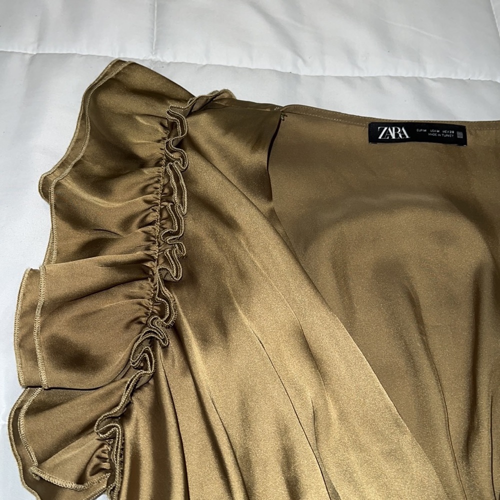 Zara Cropped Ruffle Top - Picture 4 of 7